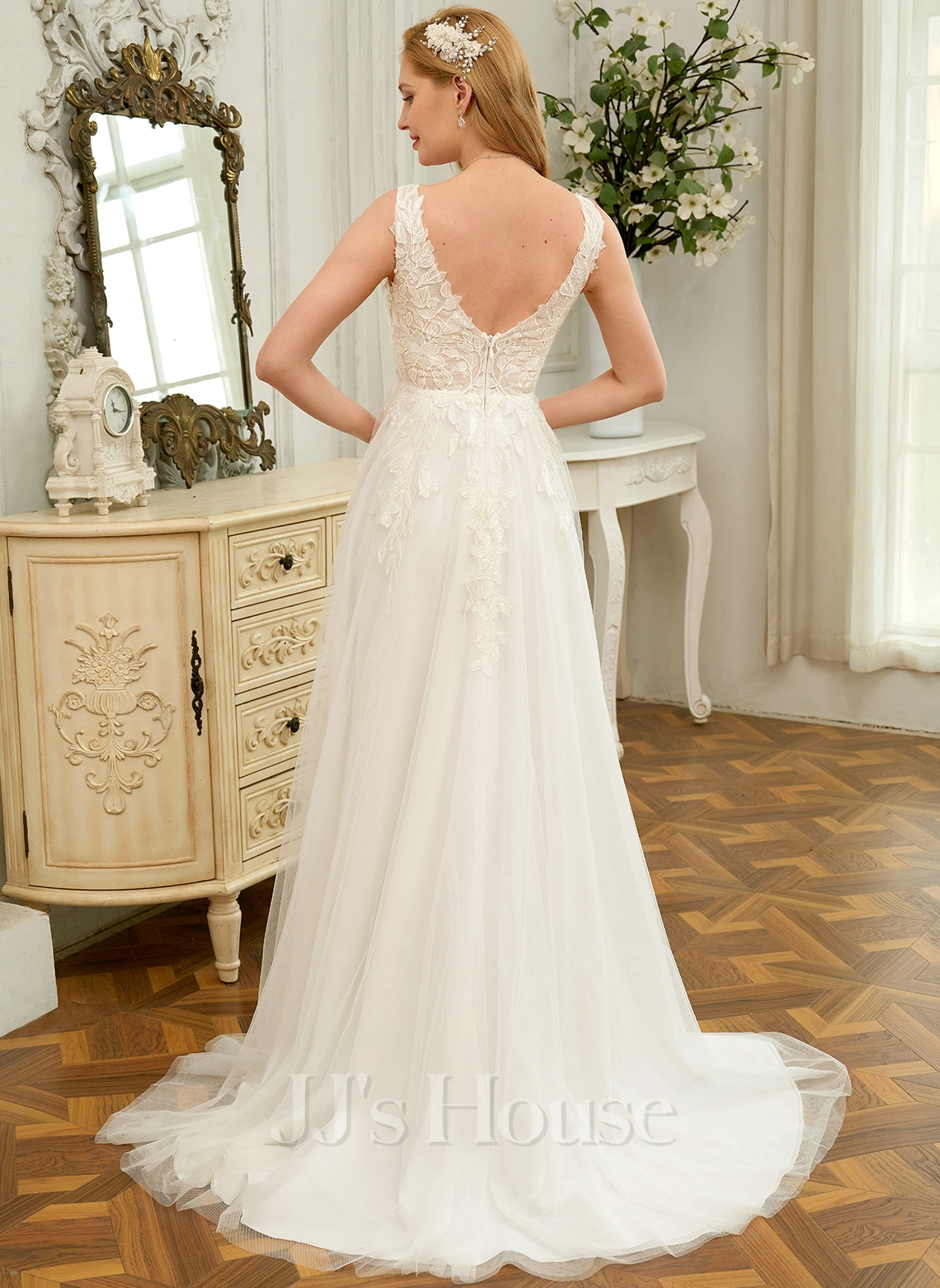 JJsHouse Robe Marquise/princesse Col V Balayage/pinceau Train Dentelle Tulle Robe De Mariée Avec Paillettes 5 JJsHouse Robe Marquise/princesse Col V Balayage/pinceau Train Dentelle Tulle Robe De Mariée Avec Paillettes – Image 5