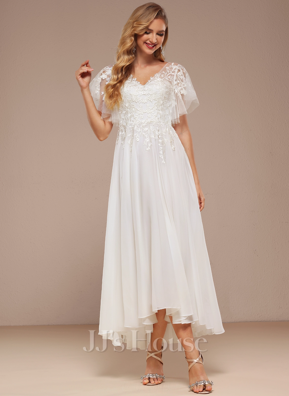 JJsHouse Robe Trapèze Col V Asymétrique Dentelle Tulle Robe De Mariée Avec Plissé 7 JJsHouse Robe Trapèze Col V Asymétrique Dentelle Tulle Robe De Mariée Avec Plissé – Image 7