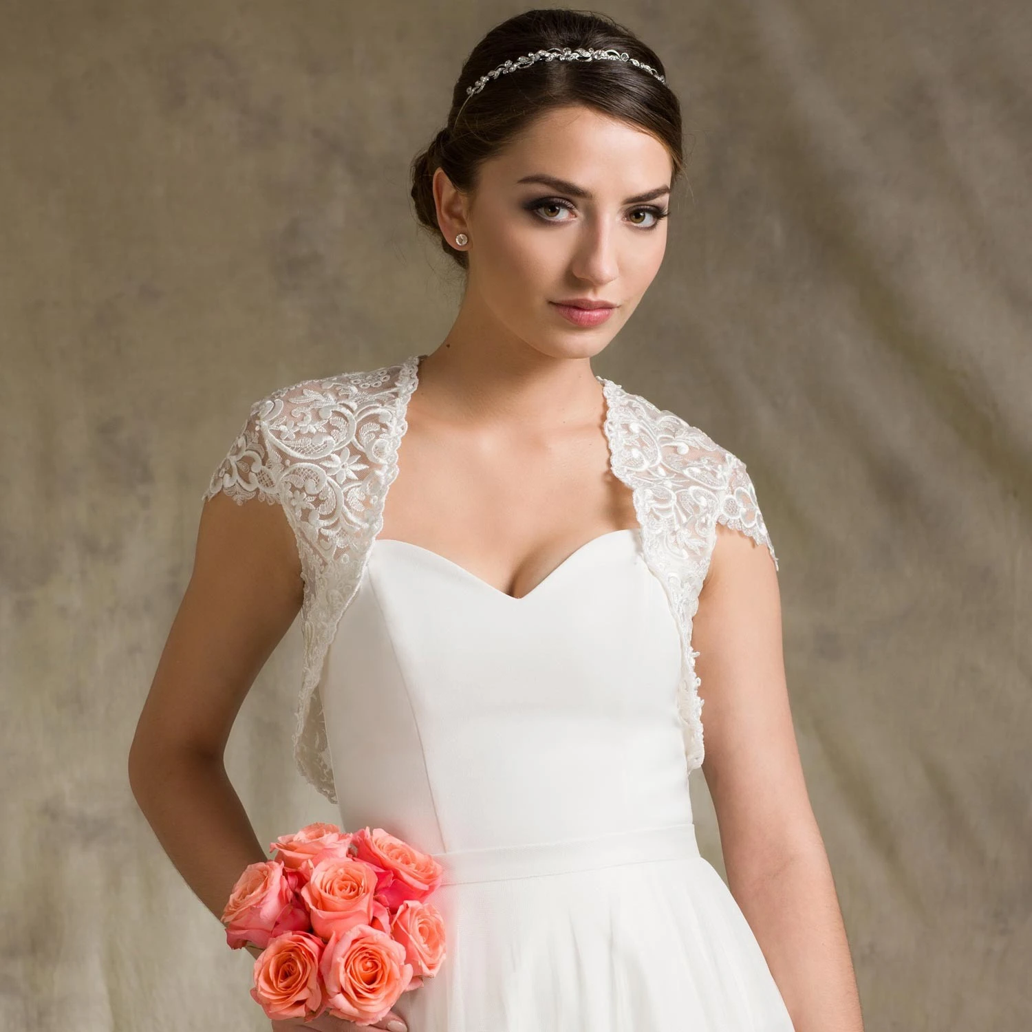 Boléro Mariage Dentelle Et Sequins Perla 1 Boléro Mariage Dentelle Et Sequins Perla