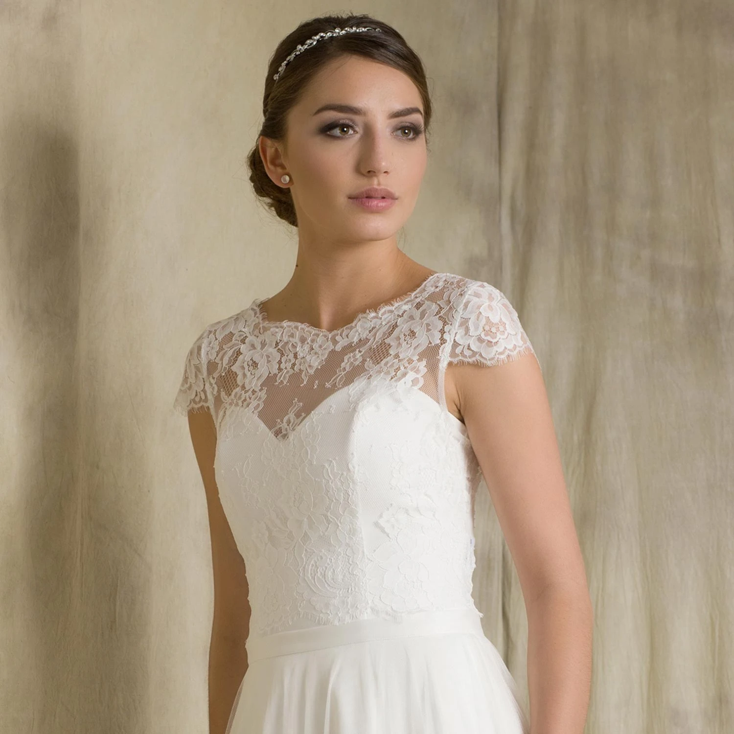 Boléro Mariage Dentelle Décolleté V Dans Le Dos Soave 1 Boléro Mariage Dentelle Décolleté V Dans Le Dos Soave