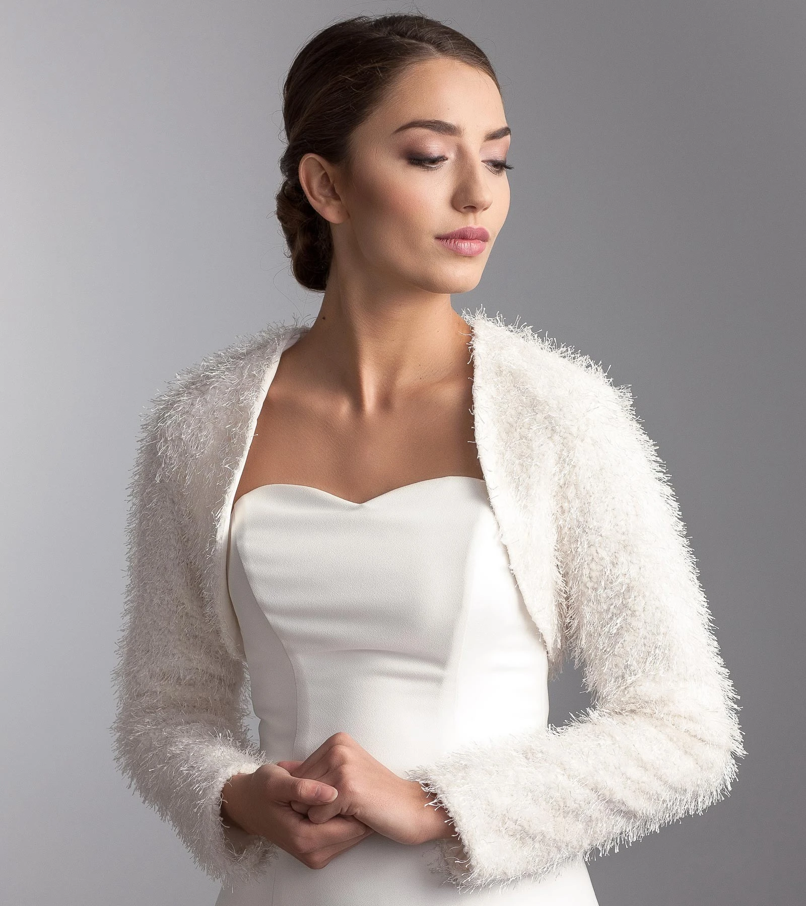 Boléro De Mariée Fausse Fourrure Manches Longues Alida 1 Boléro De Mariée Fausse Fourrure Manches Longues Alida