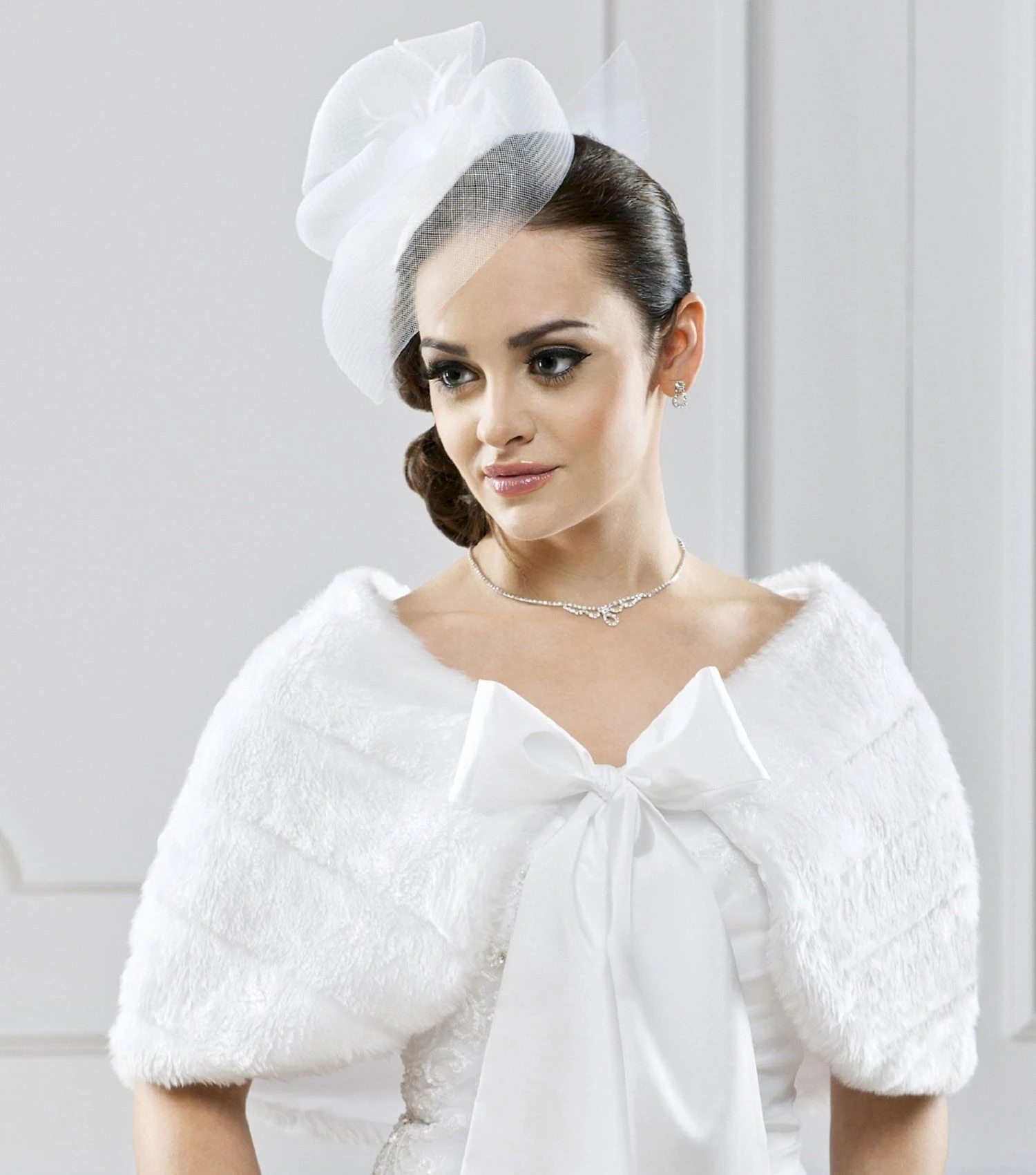 Boléro Mariage Fausse Fourrue Noeud Satin Selena 1 Boléro Mariage Fausse Fourrue Noeud Satin Selena