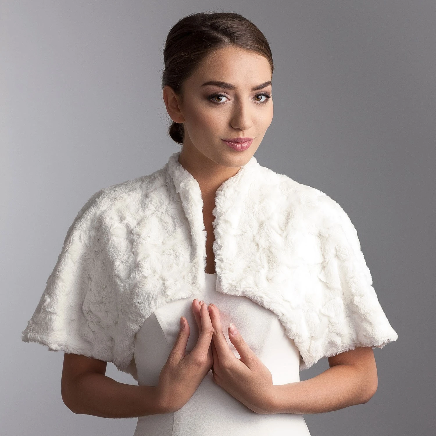 Boléro Mariée Fausse Fourrure Ivoire Ou Blanc Alda 1 Boléro Mariée Fausse Fourrure Ivoire Ou Blanc Alda