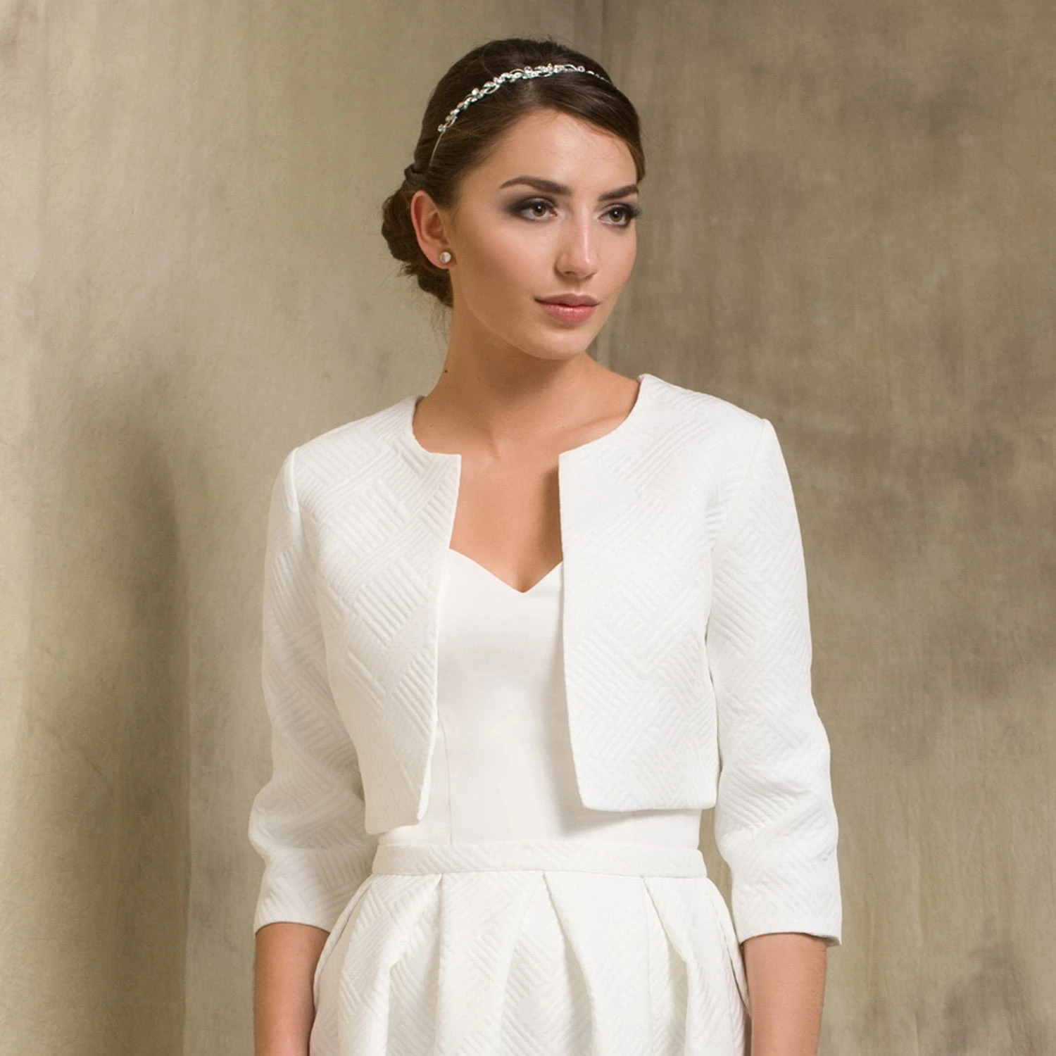 Boléro De Mariage En Jacquard Manches 3/4 Venusta 1 Boléro De Mariage En Jacquard Manches 3/4 Venusta