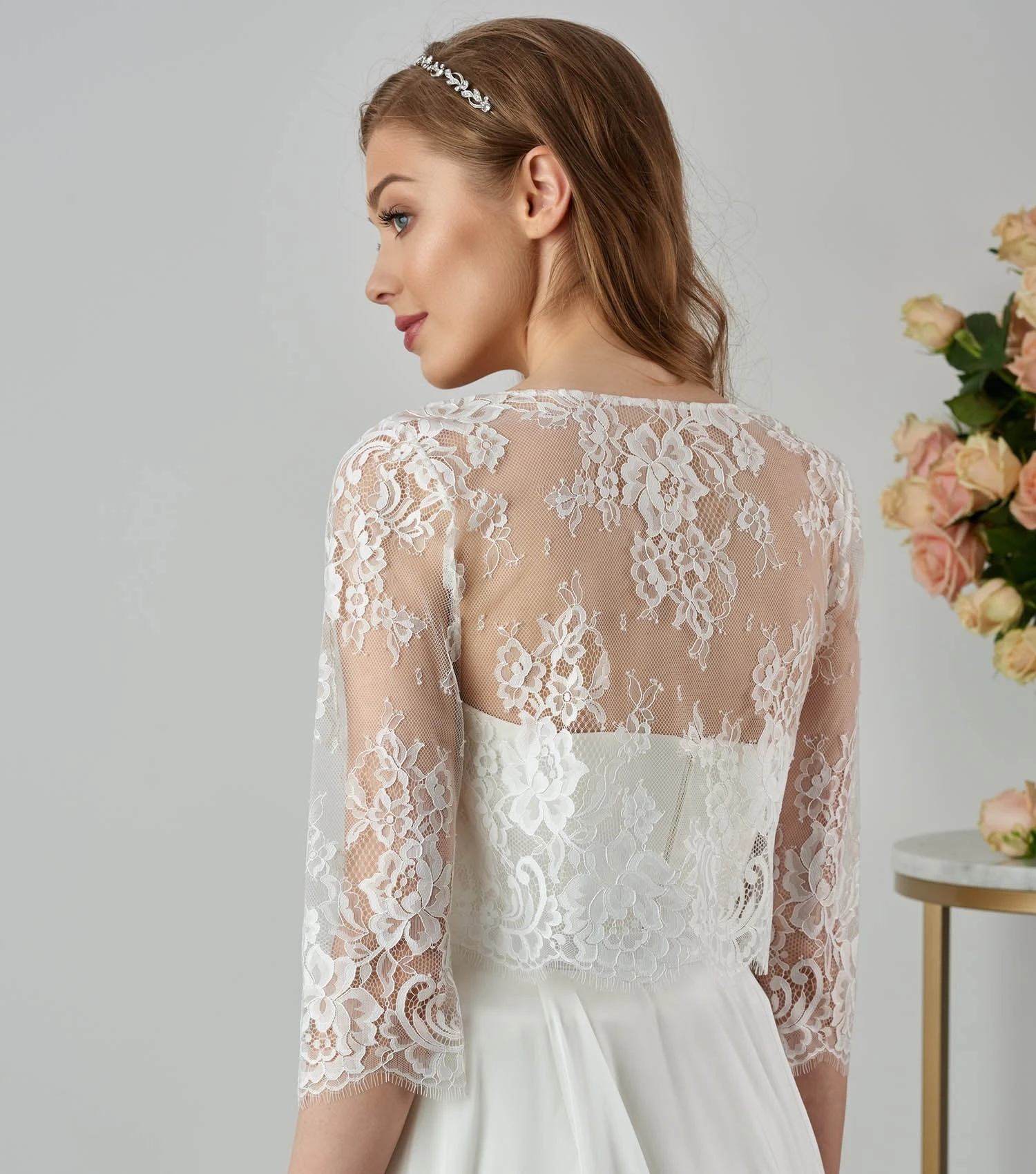 Boléro Mariée Dentelle Française Manches 3/4 Mila 2 Boléro Mariée Dentelle Française Manches 3/4 Mila – Image 2