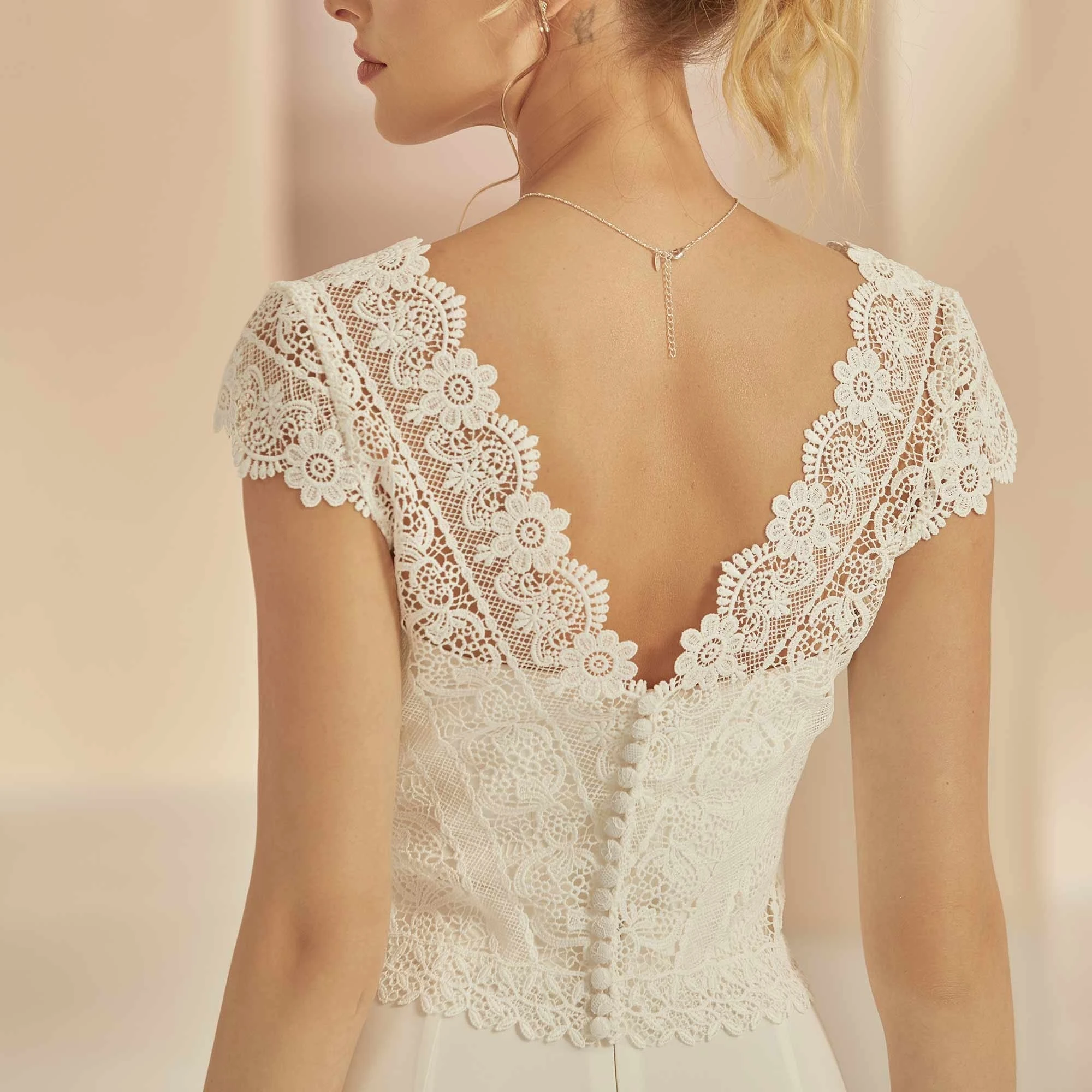 Boléro Mariée Dentelle E364 Bianco Evento 2 Boléro Mariée Dentelle E364 Bianco Evento – Image 2