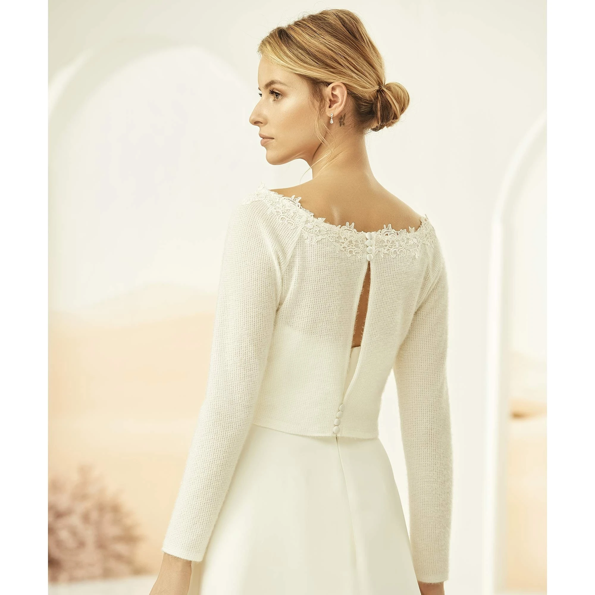 Boléro Mariée Effet Cachemire E325 Bianco Evento 2 Boléro Mariée Effet Cachemire E325 Bianco Evento – Image 2