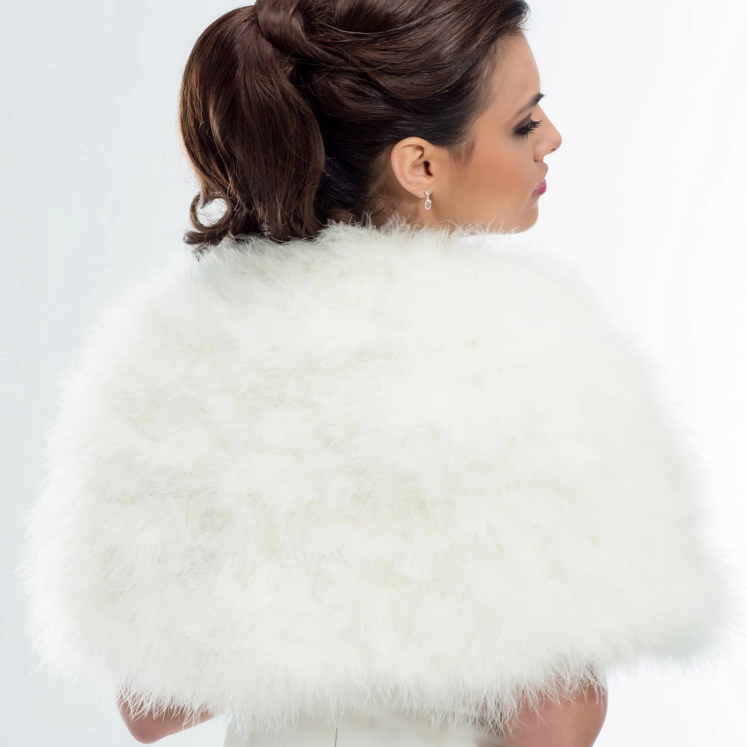 Cape Mariage Plume De Marabout Ilaria 2 Cape Mariage Plume De Marabout Ilaria – Image 2