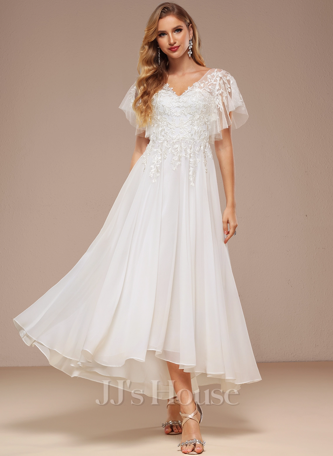 JJsHouse Robe Trapèze Col V Asymétrique Dentelle Tulle Robe De Mariée Avec Plissé 3 JJsHouse Robe Trapèze Col V Asymétrique Dentelle Tulle Robe De Mariée Avec Plissé – Image 3