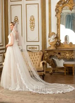 JJsHouse Robe Marquise/princesse Cache Cœur Balayage/pinceau Train Dentelle Tulle Robe De Mariée 23 JJsHouse Robe Marquise/princesse Cache Cœur Balayage/pinceau Train Dentelle Tulle Robe De Mariée -Voiles mariée soldes d8154ff7c87390f9b7d3b5d306f03aa6