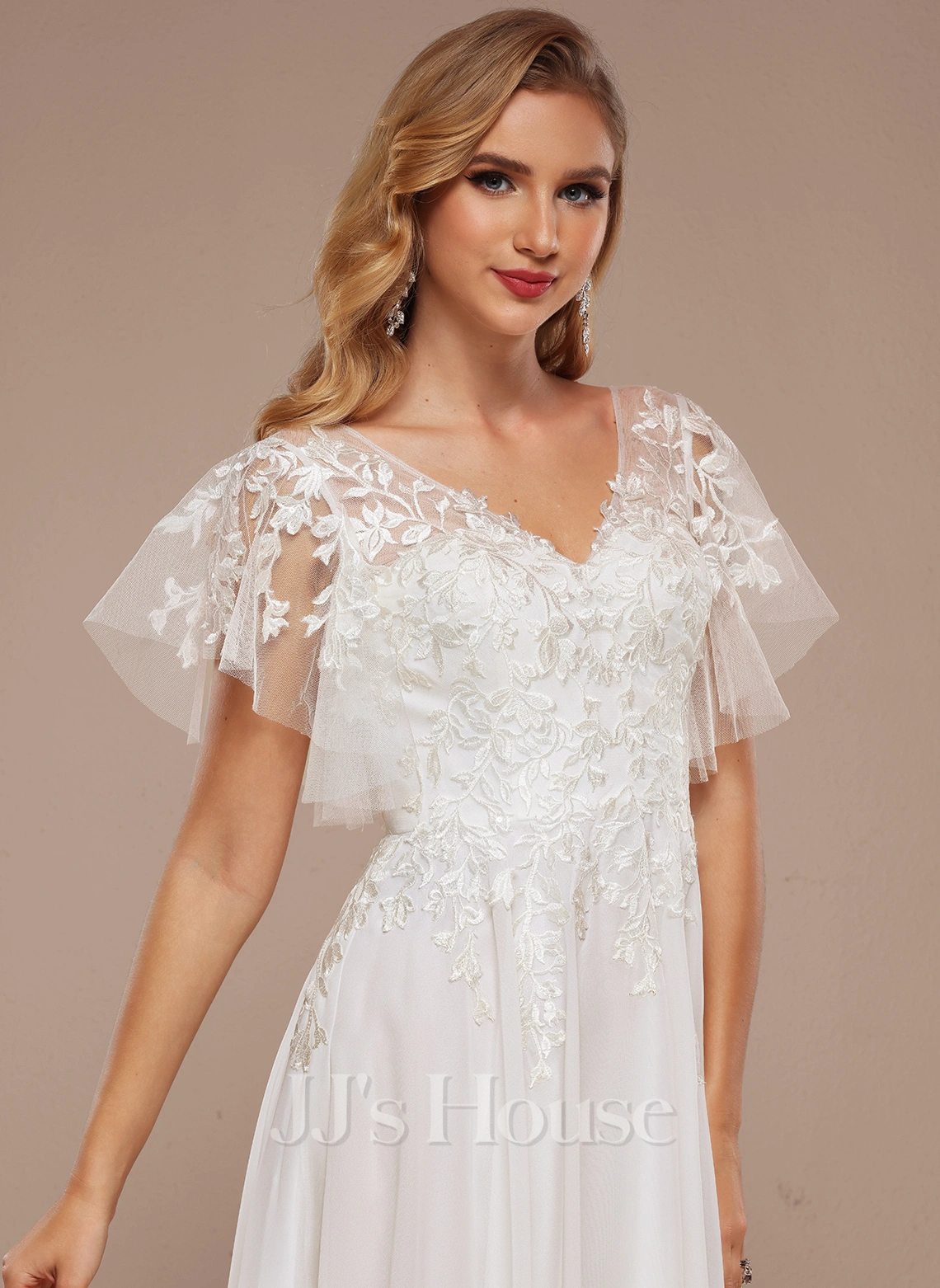 JJsHouse Robe Trapèze Col V Asymétrique Dentelle Tulle Robe De Mariée Avec Plissé 2 JJsHouse Robe Trapèze Col V Asymétrique Dentelle Tulle Robe De Mariée Avec Plissé – Image 2