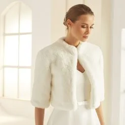 E307 - Bianco Evento- Veste Mariage Fausse Fourrure Ivoire