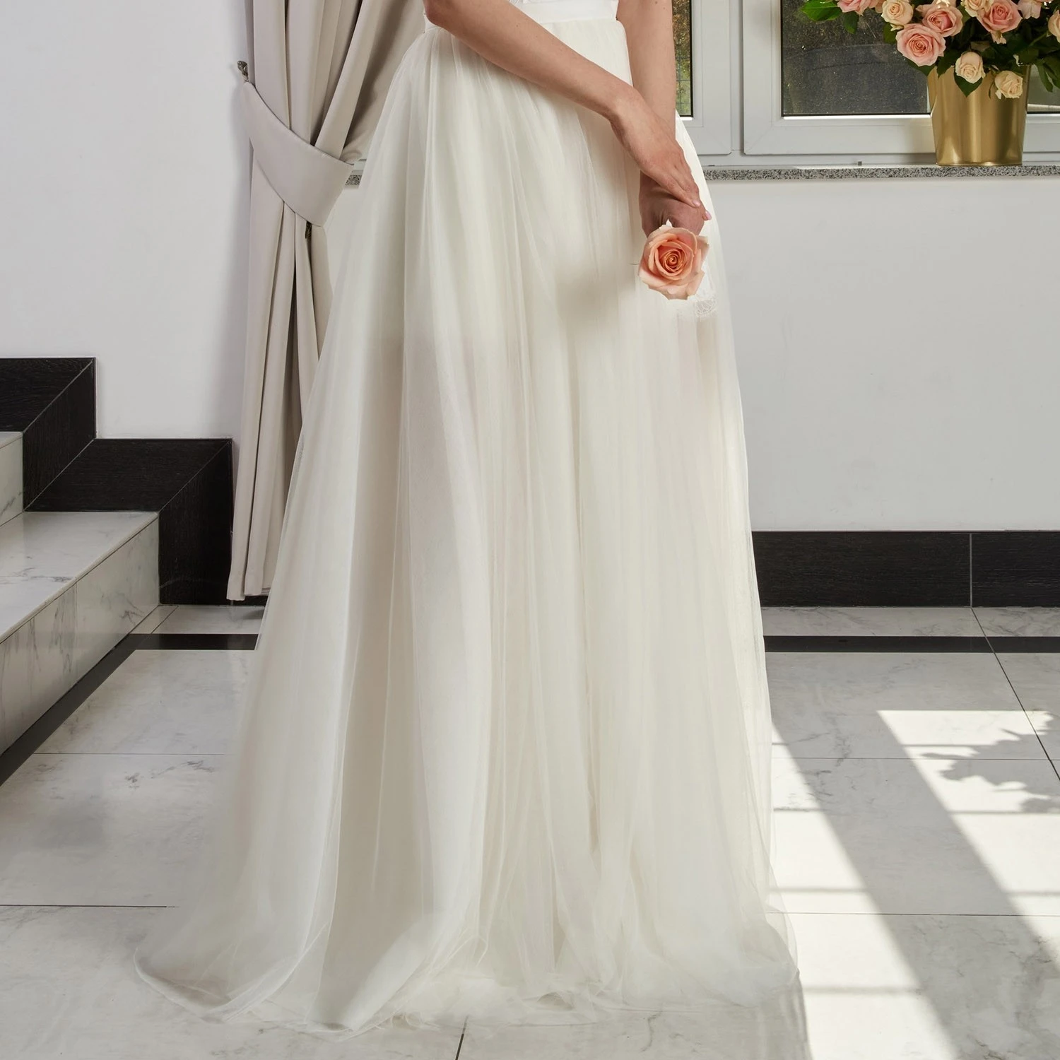 Jupe De Mariage Courte En Dentelle Et Tulle Long Brigitte 2 Jupe De Mariage Courte En Dentelle Et Tulle Long Brigitte – Image 2