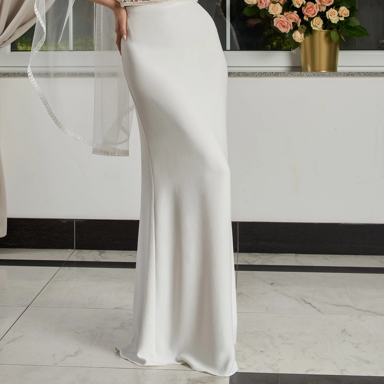 Jupe Mariage Longue En Crêpe Ivoire Kati 2 Jupe Mariage Longue En Crêpe Ivoire Kati – Image 2