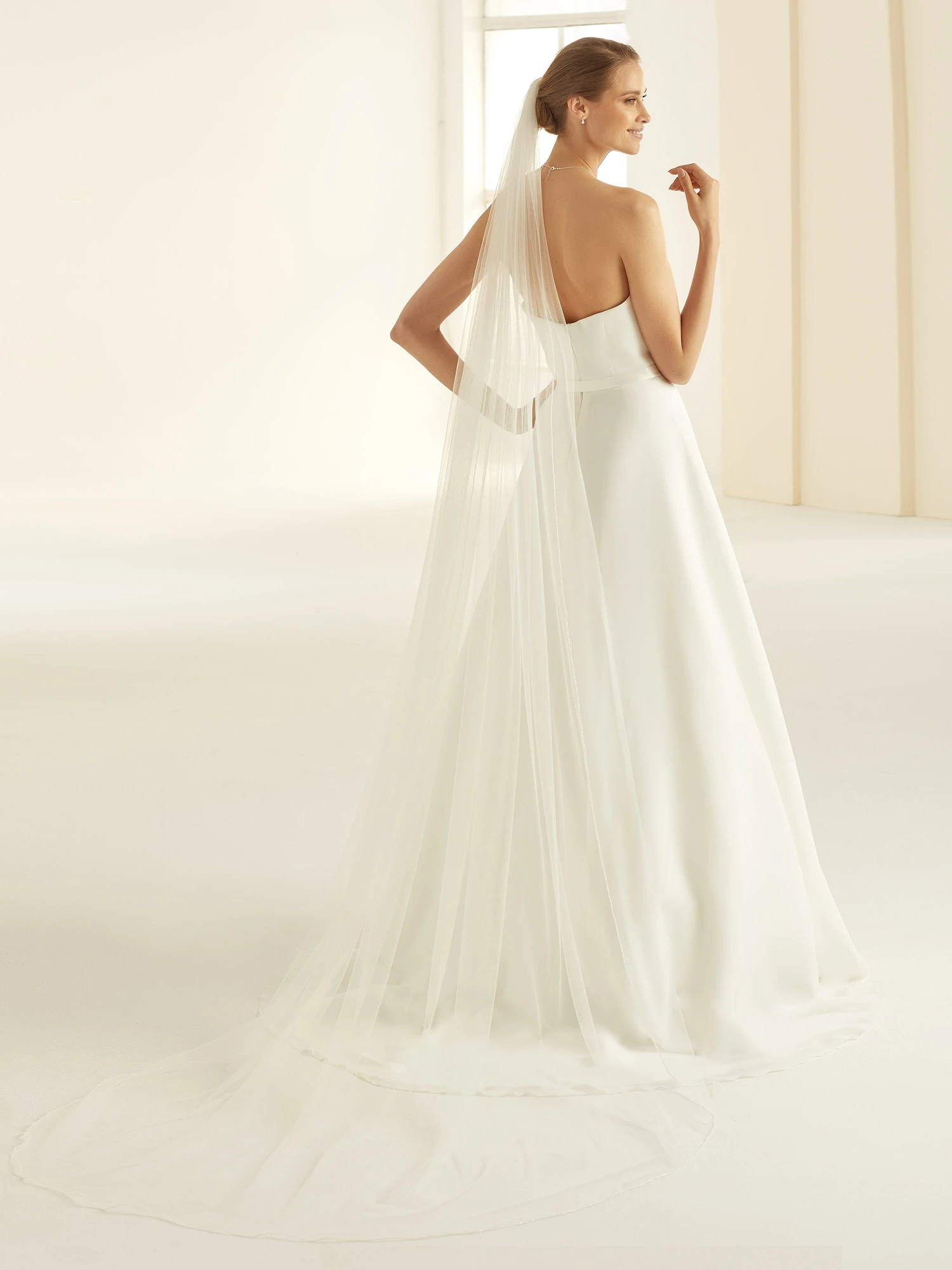 S310 - Bianco Evento Voile Long Bordure Perles De Verre 1 S310 - Bianco Evento Voile Long Bordure Perles De Verre